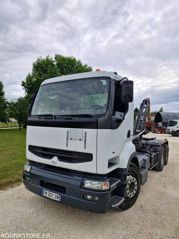 RENAULT PREMIUM ampliroll 400 DCI remorquant avec bras GUIMA - Camion: foto 1 RENAULT PREMIUM ampliroll 400 DCI remorquant avec bras GUIMA - Camion: foto 1