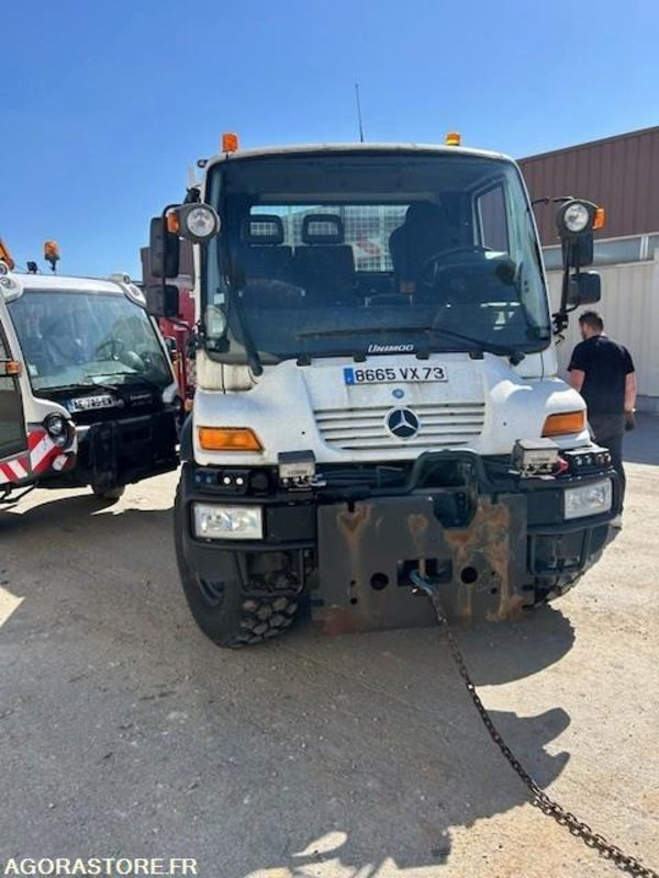 UNIMOG U300C VERSION COMMUNALE 2008 36900 KM - Camion: foto 5 UNIMOG U300C VERSION COMMUNALE 2008 36900 KM - Camion: foto 5