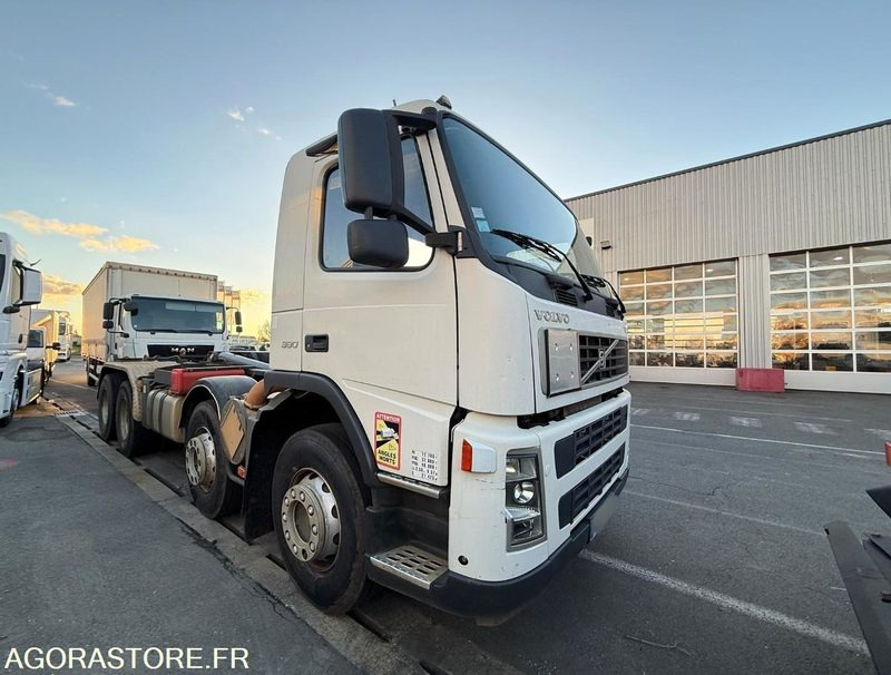 VOLVO FM12 380 - 2004 - 636 982 - Camion: foto 2 VOLVO FM12 380 - 2004 - 636 982 - Camion: foto 2