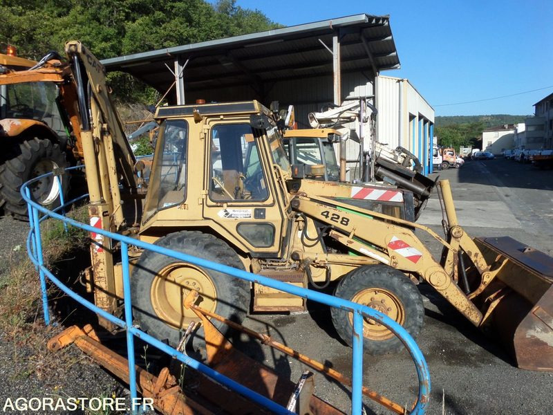 Chargeuse pelleteuse caterpillar 428 -1992- 13000h (N2TRPL) - Terna: foto 2 Chargeuse pelleteuse caterpillar 428 -1992- 13000h (N2TRPL) - Terna: foto 2