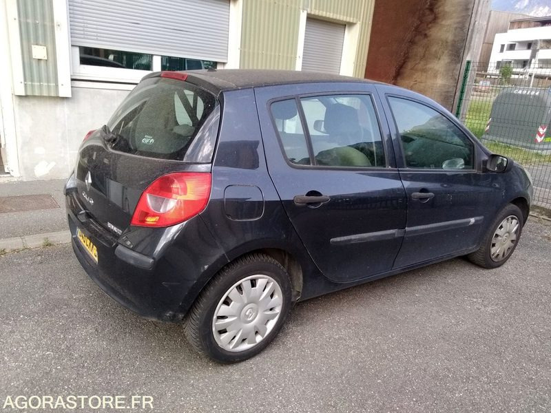 Clio 1.5dci 1er main du 10.07.2007 131100kms type MRE5222EF558 prévoir travaux - Autovettura: foto 2 Clio 1.5dci 1er main du 10.07.2007 131100kms type MRE5222EF558 prévoir travaux - Autovettura: foto 2