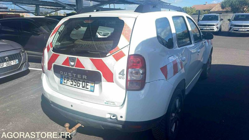 DACIA DUSTER - 2017 - 165790KM - EP996QE - SUV/ Fuoristrada: foto 4 DACIA DUSTER - 2017 - 165790KM - EP996QE - SUV/ Fuoristrada: foto 4