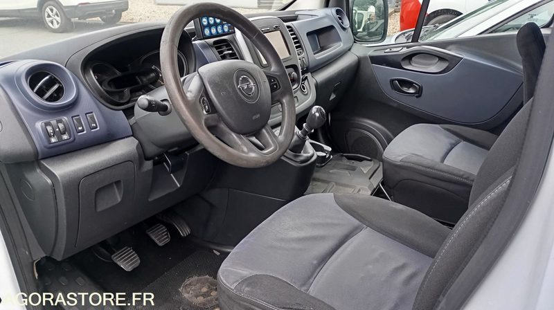 DW-069-VS - Non Roulant - OPEL VIVARO - VASP - 328 164 Kms - Ambulanza: foto 5 DW-069-VS - Non Roulant - OPEL VIVARO - VASP - 328 164 Kms - Ambulanza: foto 5