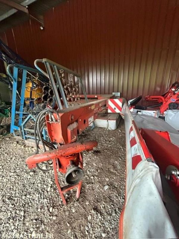 FAUCHEUSE TRAINEE KUHN FC300G 1995 AVEC CONDITIONNEUR - Falciatrice: foto 4 FAUCHEUSE TRAINEE KUHN FC300G 1995 AVEC CONDITIONNEUR - Falciatrice: foto 4