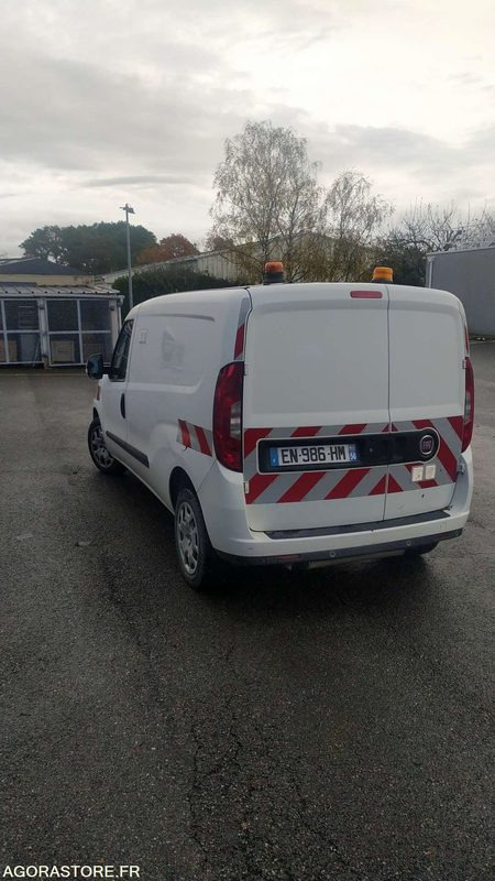 FIAT DOBLO - 2017 - 110593KM - EN986HM - Furgoncino: foto 4 FIAT DOBLO - 2017 - 110593KM - EN986HM - Furgoncino: foto 4