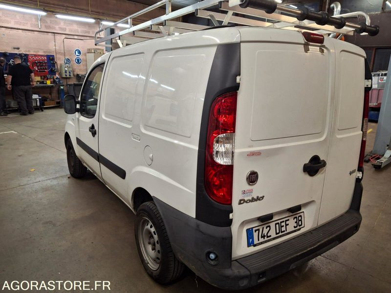 FIAT DOBLO CARGO GNV - Furgoncino: foto 5 FIAT DOBLO CARGO GNV - Furgoncino: foto 5