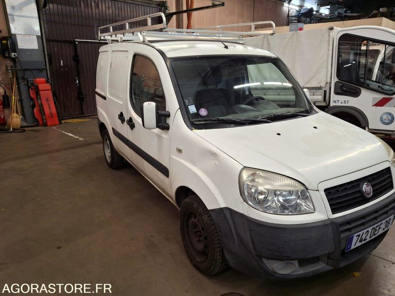 FIAT DOBLO CARGO GNV - Furgoncino: foto 2 FIAT DOBLO CARGO GNV - Furgoncino: foto 2