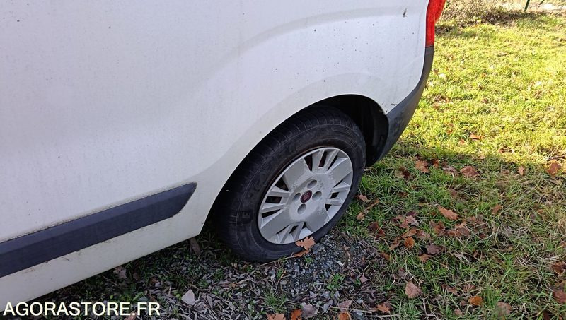 FIAT FIORINO - 2011 - BY-176-BA - Furgoncino: foto 4 FIAT FIORINO - 2011 - BY-176-BA - Furgoncino: foto 4