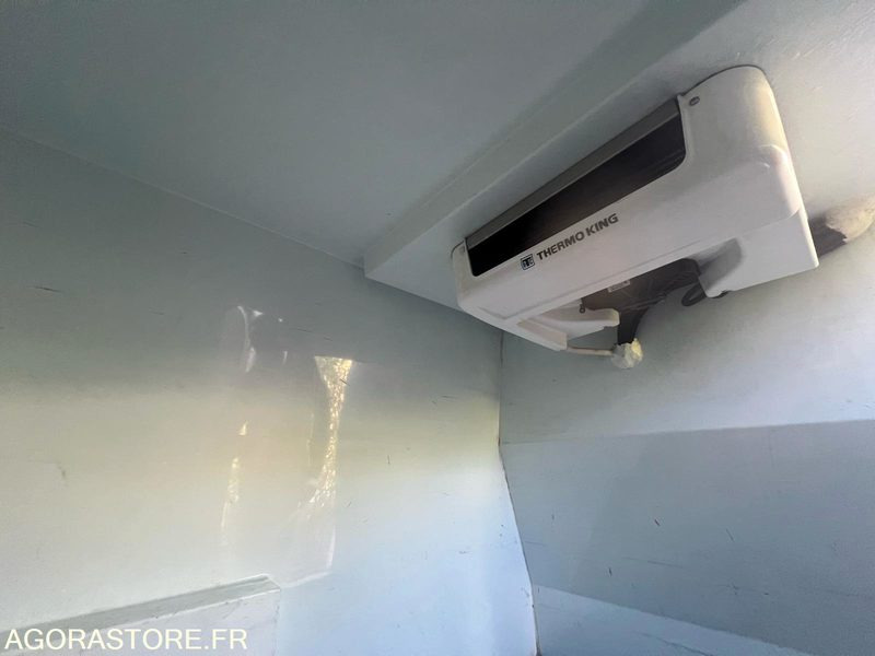 FIAT- SCUDO - 2016 - 230 000 KM - FRIGORIFIQUE MULTI TEMPERATURE - Furgone frigo: foto 3 FIAT- SCUDO - 2016 - 230 000 KM - FRIGORIFIQUE MULTI TEMPERATURE - Furgone frigo: foto 3