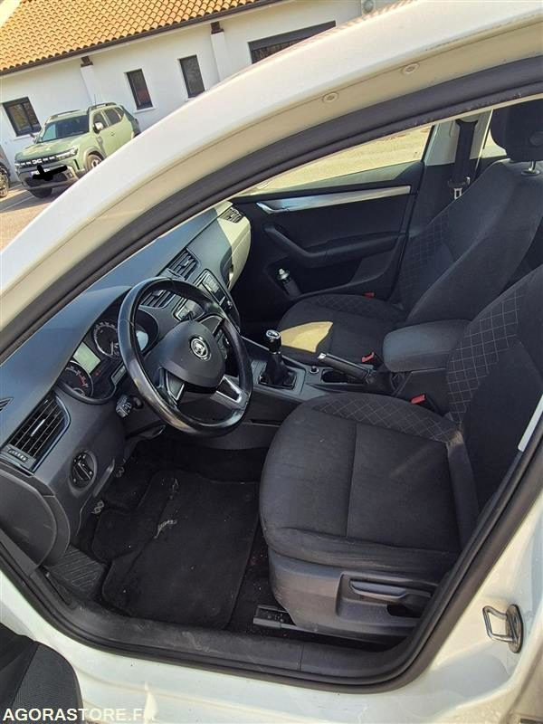 FJ-454-NP - Roulant - SKODA OCTAVIA - VP - 356 670 Kms - Autovettura: foto 5 FJ-454-NP - Roulant - SKODA OCTAVIA - VP - 356 670 Kms - Autovettura: foto 5