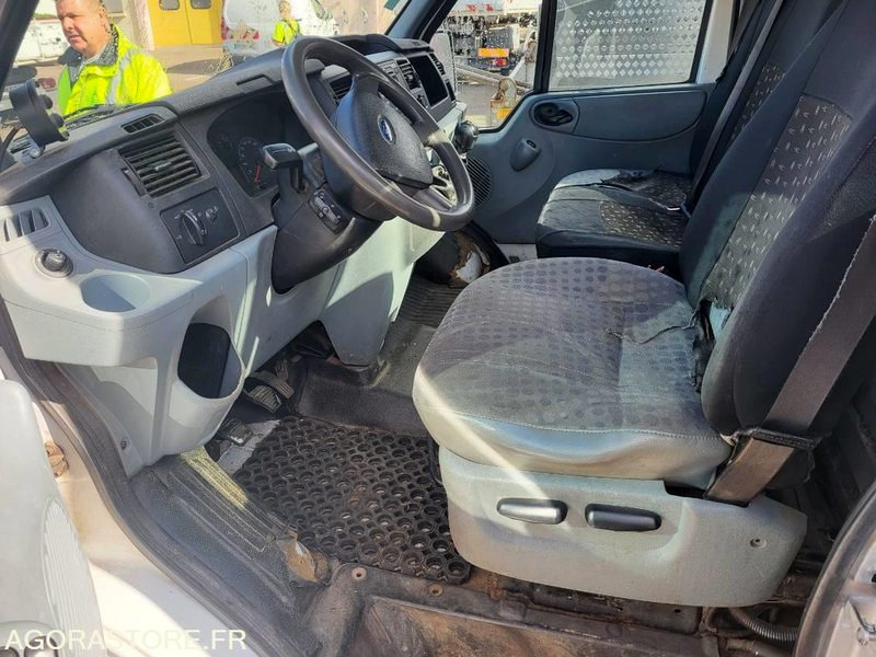 FORD transit avec système ampirol (sans contrôle technique) - Furgone ribaltabile: foto 4 FORD transit avec système ampirol (sans contrôle technique) - Furgone ribaltabile: foto 4