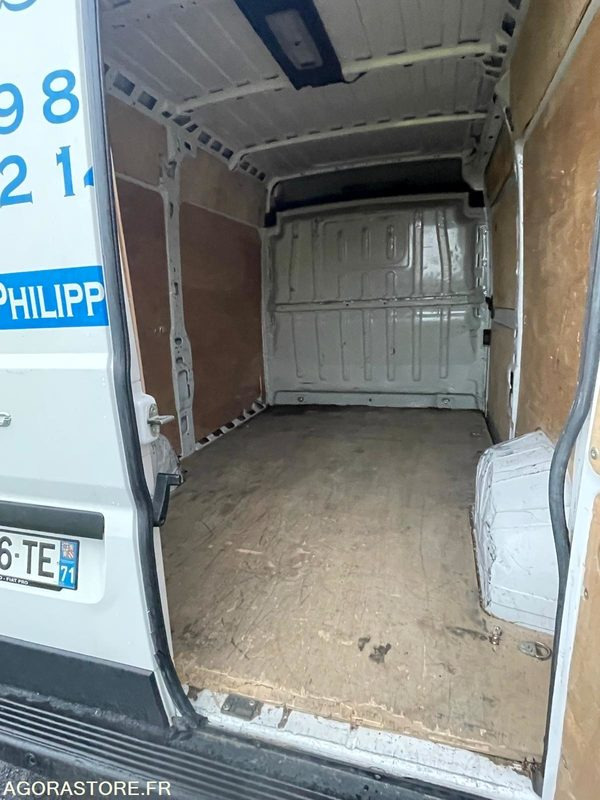 FOURGON FIAT DUCATO 75000 KM 2019 - Furgone chiuso: foto 5 FOURGON FIAT DUCATO 75000 KM 2019 - Furgone chiuso: foto 5