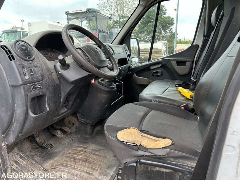 Leasing di FOURGON RENAULT MASTER BENNE - 3 PLACES - 2014 / 207 458 KM (00947-M23950) FOURGON RENAULT MASTER BENNE - 3 PLACES - 2014 / 207 458 KM (00947-M23950): foto 8 Leasing di FOURGON RENAULT MASTER BENNE - 3 PLACES - 2014 / 207 458 KM (00947-M23950) FOURGON RENAULT MASTER BENNE - 3 PLACES - 2014 / 207 458 KM (00947-M23950): foto 8