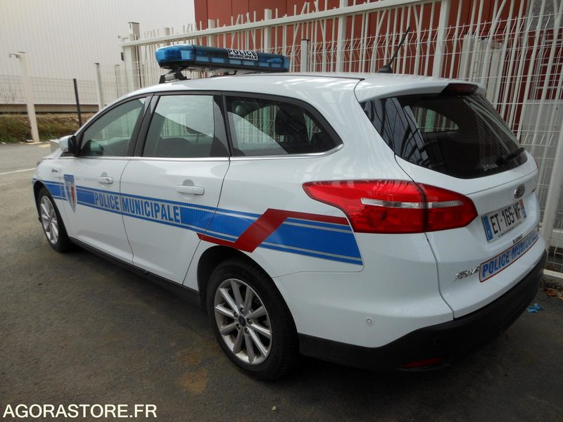 Ford Focus SW police municipale de 2018 moteur cassé - Station wagon: foto 5 Ford Focus SW police municipale de 2018 moteur cassé - Station wagon: foto 5