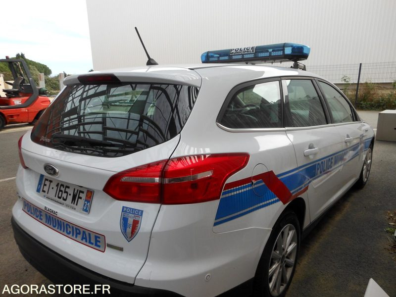 Ford Focus SW police municipale de 2018 moteur cassé - Station wagon: foto 3 Ford Focus SW police municipale de 2018 moteur cassé - Station wagon: foto 3