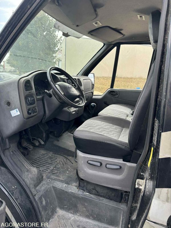 Fourgon FORD - Transport de 2 Chevaux - 2004 - 137 510 KM - Furgone chiuso: foto 5 Fourgon FORD - Transport de 2 Chevaux - 2004 - 137 510 KM - Furgone chiuso: foto 5