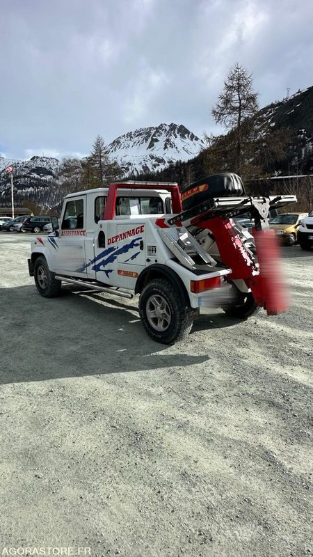 LAND ROVER DEFENDER Pick-up 2.4 Td4 4x4 122cv - Furgone: foto 3 LAND ROVER DEFENDER Pick-up 2.4 Td4 4x4 122cv - Furgone: foto 3
