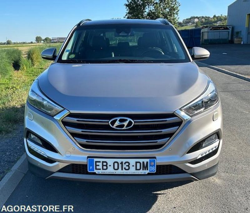 HYUNDAI TUCSON III 1.7 CRDI 141 CH EXECUTIVE 2WD DCT-7 - 2016 - 141 950 kms - SUV/ Fuoristrada: foto 2 HYUNDAI TUCSON III 1.7 CRDI 141 CH EXECUTIVE 2WD DCT-7 - 2016 - 141 950 kms - SUV/ Fuoristrada: foto 2
