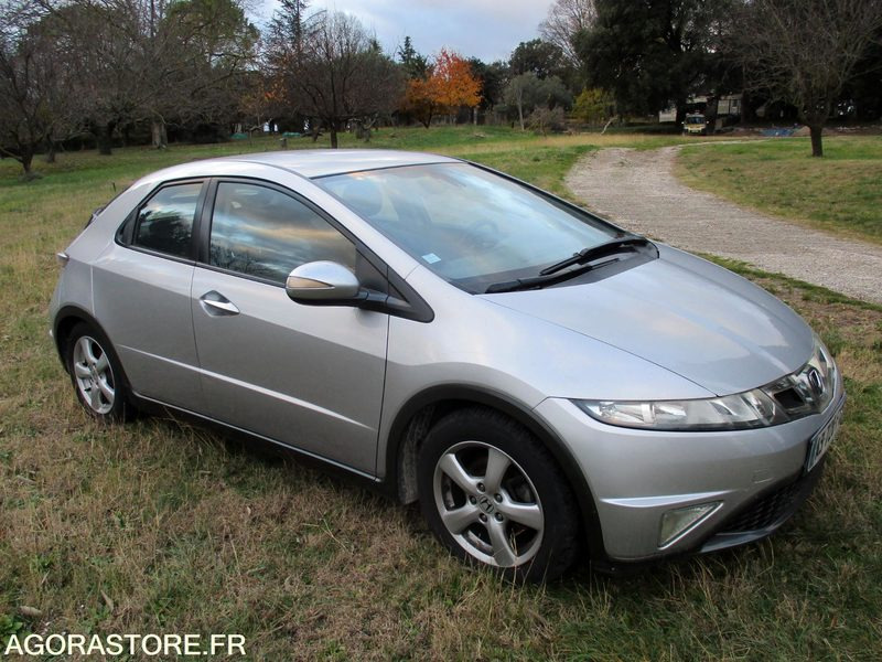 Honda Civic VIII 1.4i VTEC 100Cv Virtuose - Autovettura: foto 4 Honda Civic VIII 1.4i VTEC 100Cv Virtuose - Autovettura: foto 4