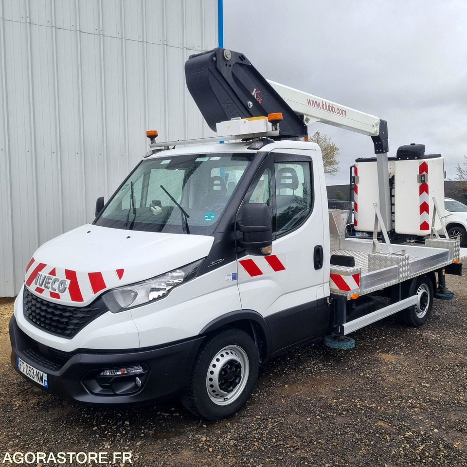 IVECO - 35S16 NACELLE - 2020 / 32000 KM / CT OK - Furgone chiuso: foto 1 IVECO - 35S16 NACELLE - 2020 / 32000 KM / CT OK - Furgone chiuso: foto 1