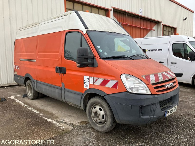 IVECO - 50C15 - 2007 / 332349 KM (P2001860) - Furgone chiuso: foto 3 IVECO - 50C15 - 2007 / 332349 KM (P2001860) - Furgone chiuso: foto 3