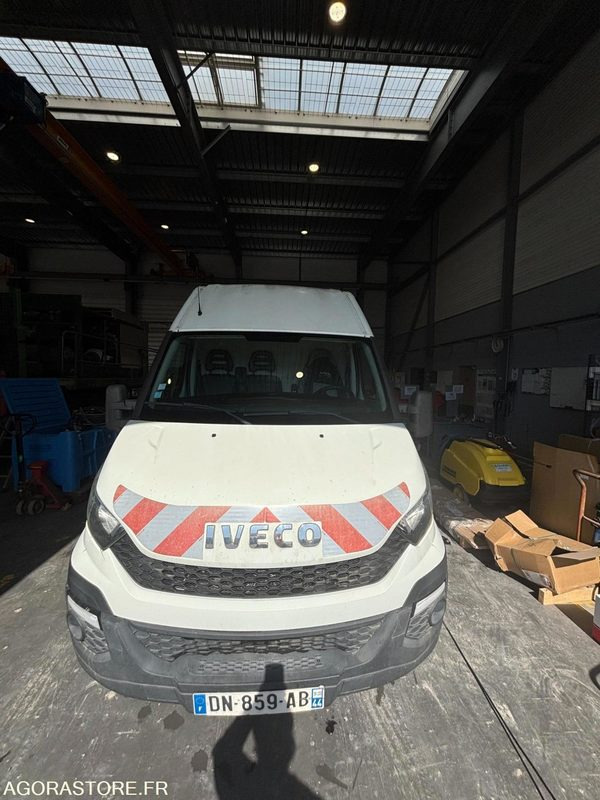 IVECO Daily 35C13 -  2015 / 277922 KM (GTM17063) - Furgone chiuso: foto 1 IVECO Daily 35C13 -  2015 / 277922 KM (GTM17063) - Furgone chiuso: foto 1
