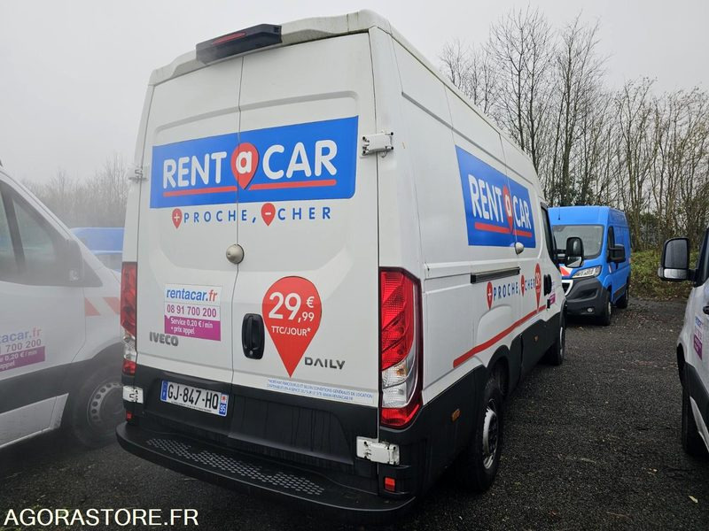 Iveco daily 35S14 - 2022 - 8815 Kms - Furgone chiuso: foto 3 Iveco daily 35S14 - 2022 - 8815 Kms - Furgone chiuso: foto 3