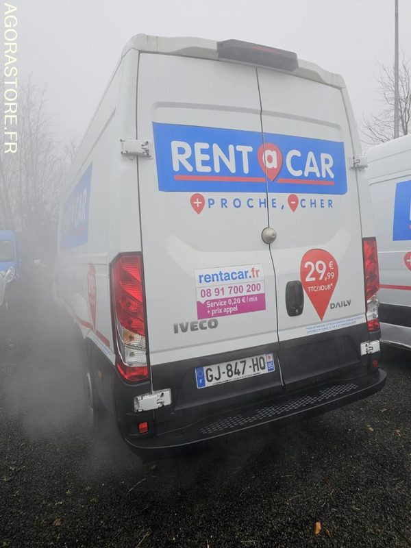 Iveco daily 35S14 - 2022 - 8815 Kms - Furgone chiuso: foto 4 Iveco daily 35S14 - 2022 - 8815 Kms - Furgone chiuso: foto 4