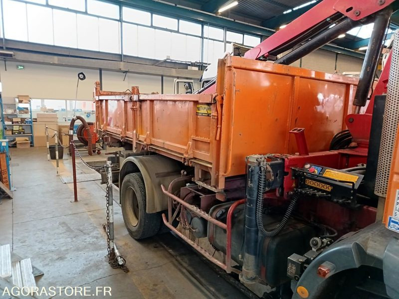 Iveco euro Cargo 120E18 BC313FS - Furgone ribaltabile: foto 4 Iveco euro Cargo 120E18 BC313FS - Furgone ribaltabile: foto 4
