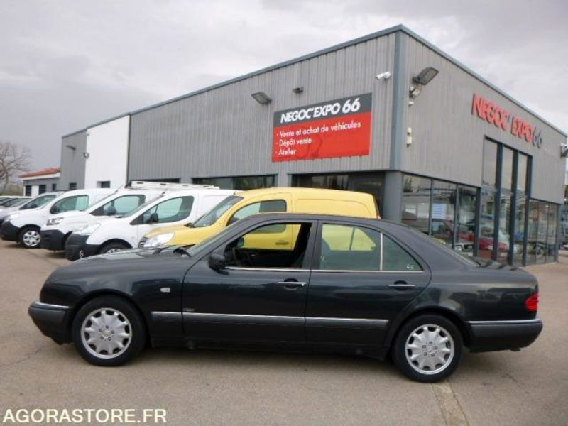 MERCEDES classe E 420 v8 W210 - 1996 - immatriculation espagnole - Autovettura: foto 2 MERCEDES classe E 420 v8 W210 - 1996 - immatriculation espagnole - Autovettura: foto 2