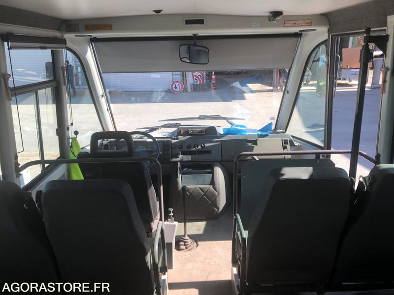 MINI-BUS MERCEDES VARIO - 127178 kms - 2000 - Minibus, Pulmino: foto 4 MINI-BUS MERCEDES VARIO - 127178 kms - 2000 - Minibus, Pulmino: foto 4