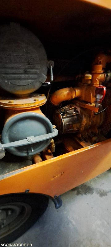 MINI COMBINE RIVARD TOYOTA AT052SN (VENTE UNIQUEMENT EXPORT) - SUV/ Fuoristrada: foto 4 MINI COMBINE RIVARD TOYOTA AT052SN (VENTE UNIQUEMENT EXPORT) - SUV/ Fuoristrada: foto 4