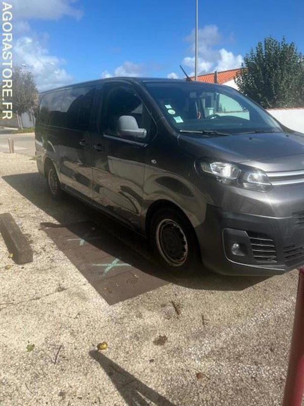MINIBUS CITROEN JUMPY SPACETOURER 1.5L BHDI - 4 portes - 2019 - 182 000km - Minibus, Pulmino: foto 1 MINIBUS CITROEN JUMPY SPACETOURER 1.5L BHDI - 4 portes - 2019 - 182 000km - Minibus, Pulmino: foto 1