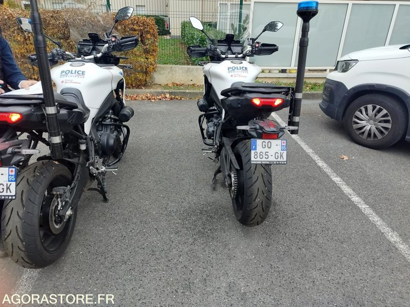 MOTO YAMAHA POLICE MUNICIPALE - Motocicletta: foto 3 MOTO YAMAHA POLICE MUNICIPALE - Motocicletta: foto 3