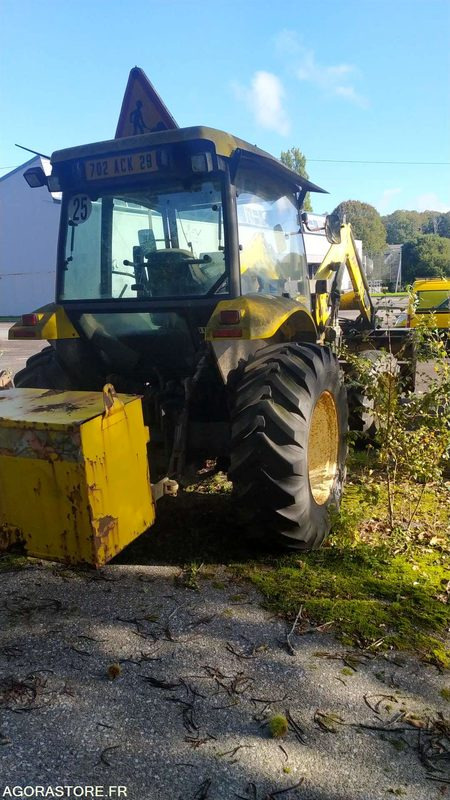 RENAULT AGRICULTURE - 2005 - 8527kms - Macchina agricola: foto 1 RENAULT AGRICULTURE - 2005 - 8527kms - Macchina agricola: foto 1