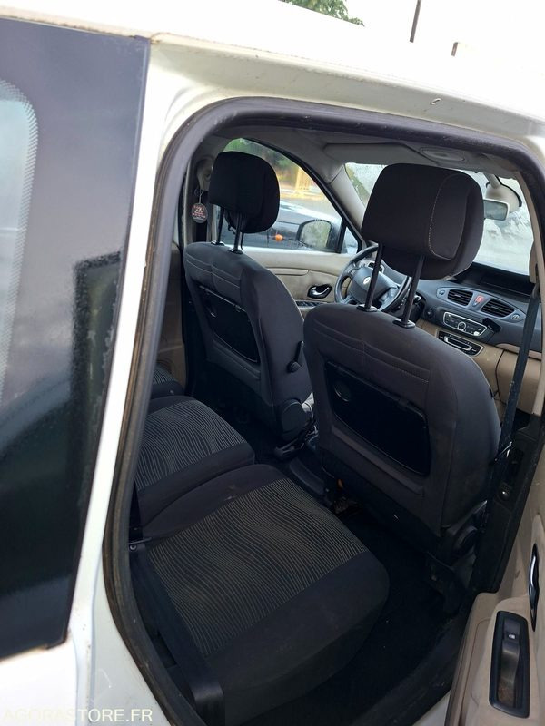 Megane Scenic - Autovettura: foto 5 Megane Scenic - Autovettura: foto 5