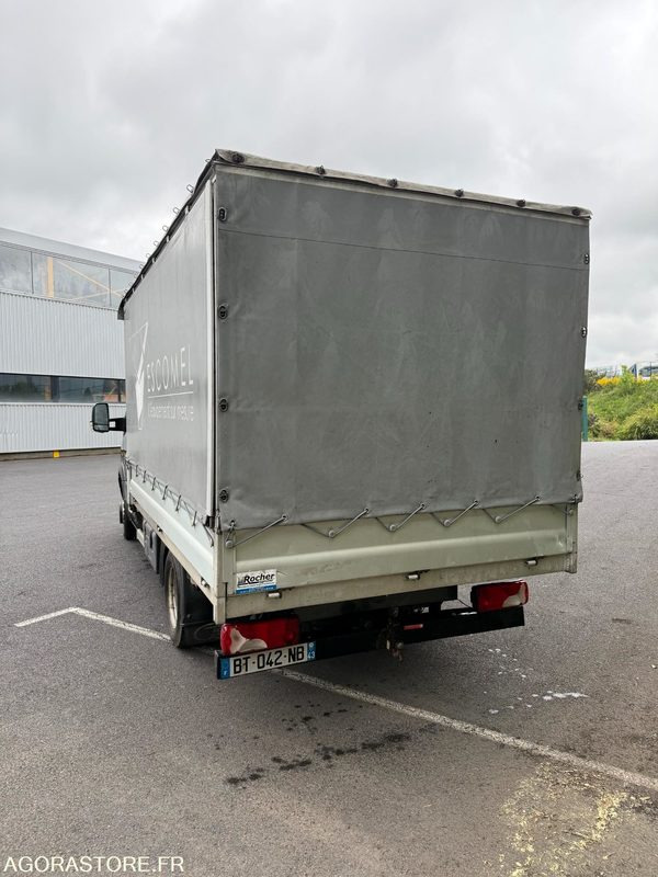 Mercedes Sprinter 519 empattement 3700 mm - 2011 - 258306KM - Furgone chiuso: foto 5 Mercedes Sprinter 519 empattement 3700 mm - 2011 - 258306KM - Furgone chiuso: foto 5