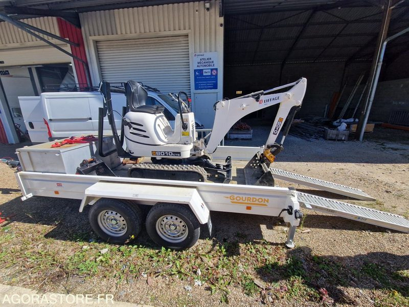 Mini Pelle 1T JCB 8010CTS + Remorque - 2023 / (NEUVE) 19 HEURES (EMF201) - Miniescavatore: foto 2 Mini Pelle 1T JCB 8010CTS + Remorque - 2023 / (NEUVE) 19 HEURES (EMF201) - Miniescavatore: foto 2