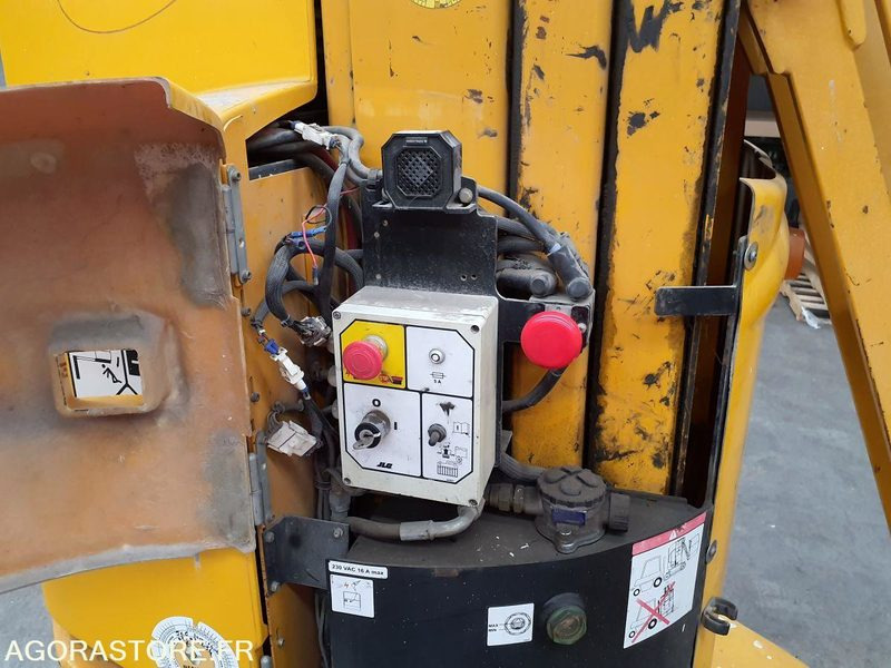 Nacelles à mât vertical GROVE TOUCAN 861 - Piattaforma aerea: foto 3 Nacelles à mât vertical GROVE TOUCAN 861 - Piattaforma aerea: foto 3