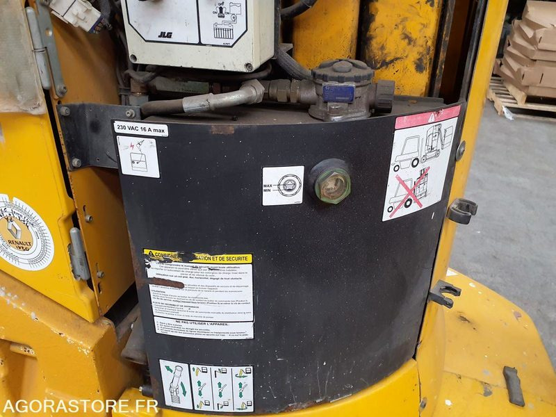 Nacelles à mât vertical GROVE TOUCAN 861 - Piattaforma aerea: foto 4 Nacelles à mât vertical GROVE TOUCAN 861 - Piattaforma aerea: foto 4