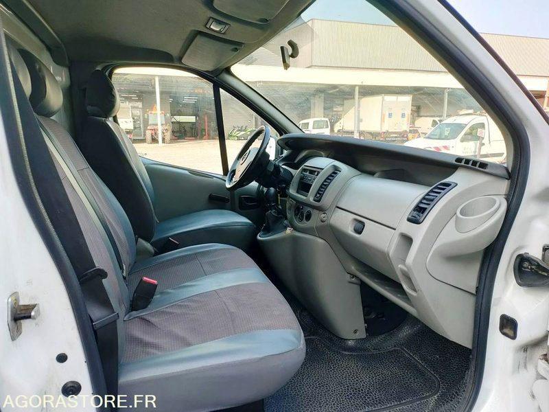 Furgone chiuso OPEL VIVARO: foto 7