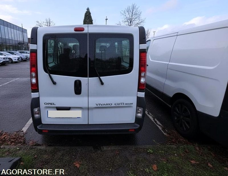 Opel Vivaro Combi 9 places L2H1 -2.0 cdti 120ch - Roulant - Minibus, Pulmino: foto 4 Opel Vivaro Combi 9 places L2H1 -2.0 cdti 120ch - Roulant - Minibus, Pulmino: foto 4
