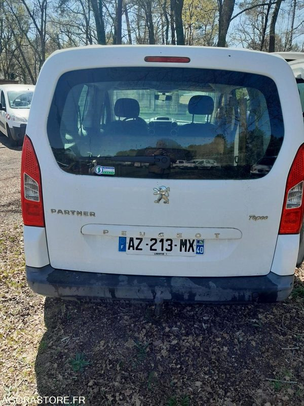 PARTNER TEPEE II 1,6 Hdi 110 FAP LOISIRS - 258846 - 2010 - Autovettura: foto 2 PARTNER TEPEE II 1,6 Hdi 110 FAP LOISIRS - 258846 - 2010 - Autovettura: foto 2