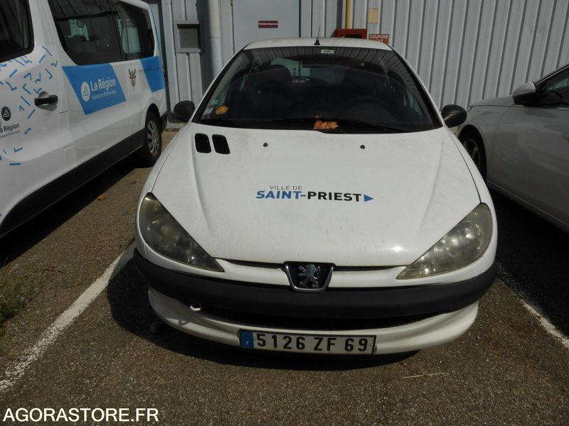 PEUGEOT 206 - Autovettura: foto 1 PEUGEOT 206 - Autovettura: foto 1