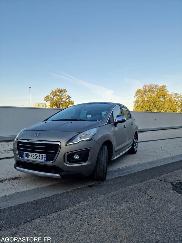 PEUGEOT 3008 - Autovettura: foto 1 PEUGEOT 3008 - Autovettura: foto 1