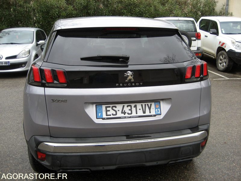 PEUGEOT 3008 - REF SCP/1086 - 2017 - 157000KM - SUV/ Fuoristrada: foto 2 PEUGEOT 3008 - REF SCP/1086 - 2017 - 157000KM - SUV/ Fuoristrada: foto 2