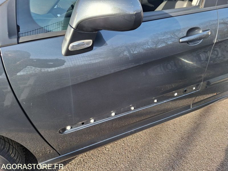 PEUGEOT 308 _ 5 places _ Diesel - Autovettura: foto 5 PEUGEOT 308 _ 5 places _ Diesel - Autovettura: foto 5