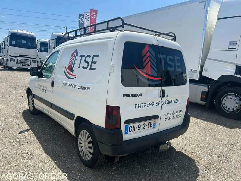 PEUGEOT PARTNER 1.9D 69CV 1999 273780KMS - Furgoncino: foto 4 PEUGEOT PARTNER 1.9D 69CV 1999 273780KMS - Furgoncino: foto 4