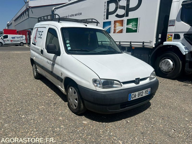 PEUGEOT PARTNER 1.9D 69CV 1999 273780KMS - Furgoncino: foto 2 PEUGEOT PARTNER 1.9D 69CV 1999 273780KMS - Furgoncino: foto 2