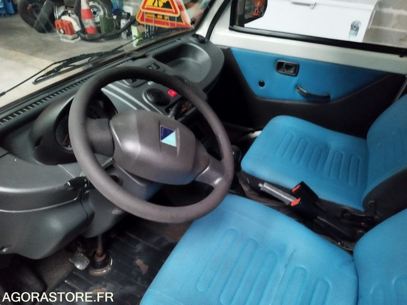 PIAGGIO PORTER - Furgone ribaltabile: foto 3 PIAGGIO PORTER - Furgone ribaltabile: foto 3